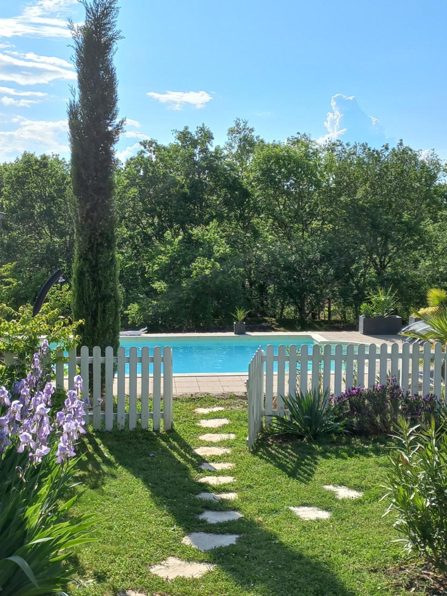 Maison De Campagne Avec Piscine Beduer Luaran gambar